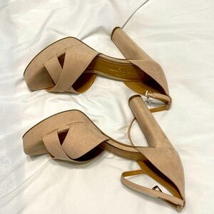 Jessica Simpson Platform suede heels size 9.5